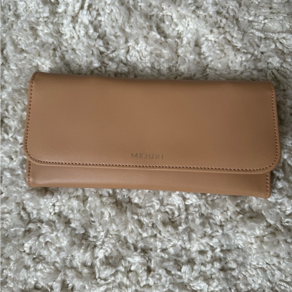 Mejuri Travel Trifold Leather Gorgeous Jewelry Case